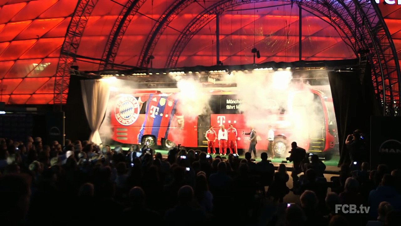FC Bayern Team Bus - Inside