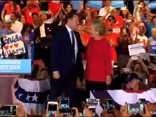 হিলারির পররাষ্ট্রনীতি তৃতীয় বিশ্বযুদ্ধ বাঁধিয়ে দেবে: ট্রাম্প