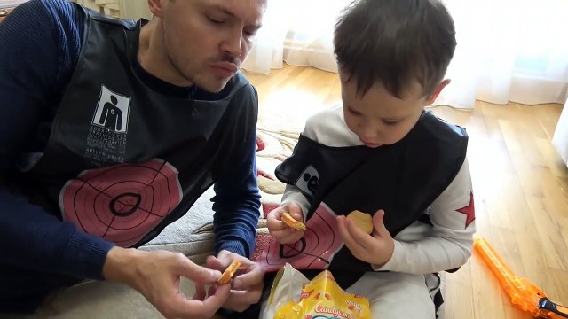 Мистер Макс & Мисс Катя( новый Выпуск) 26.10.2016 Стрельба по кровавым целям ОРЕО в знак перемирия и Снимаем отпечатки пальцев с оружия преступника