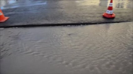 Çubuk'ta Içme Suyu Borusu Patladı, Yol Göle Döndü