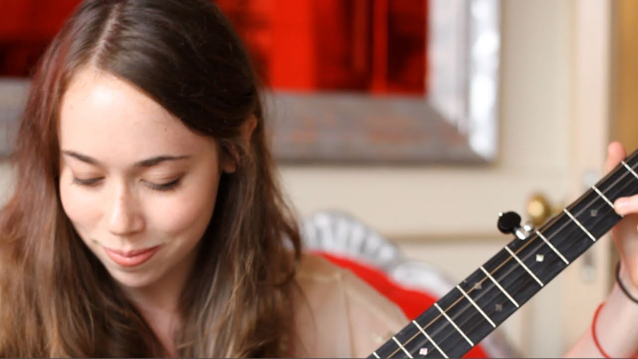 Sarah Jarosz - Annabelle Lee (live & acoustic) The Holy Moly Sessions