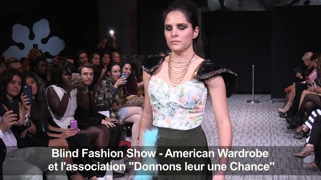 Des mannequins malvoyantes vedettes d'un défilé à Paris