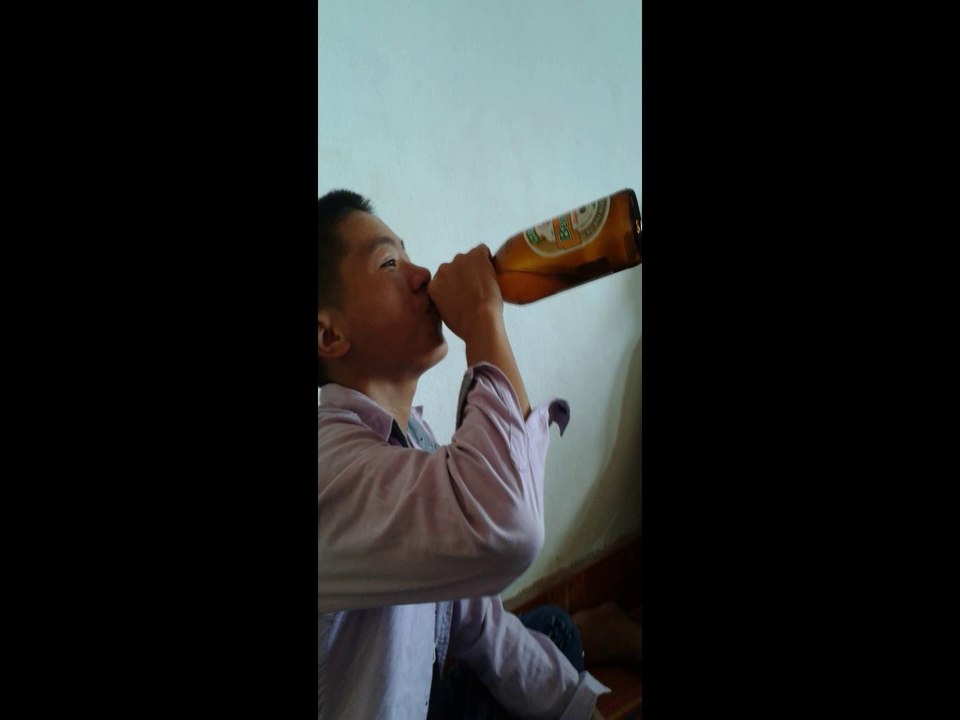 Beer [ Haus npias thaum twg nco nco koj]