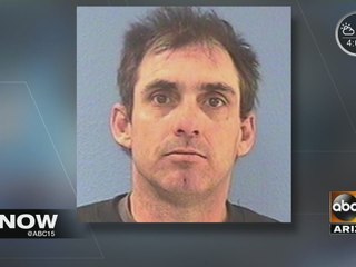 Police searching for suspect of deadly Glendale stabbing