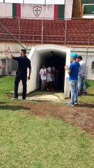 Emoção marca 1º jogo da Portuguesa após morte de zagueiro