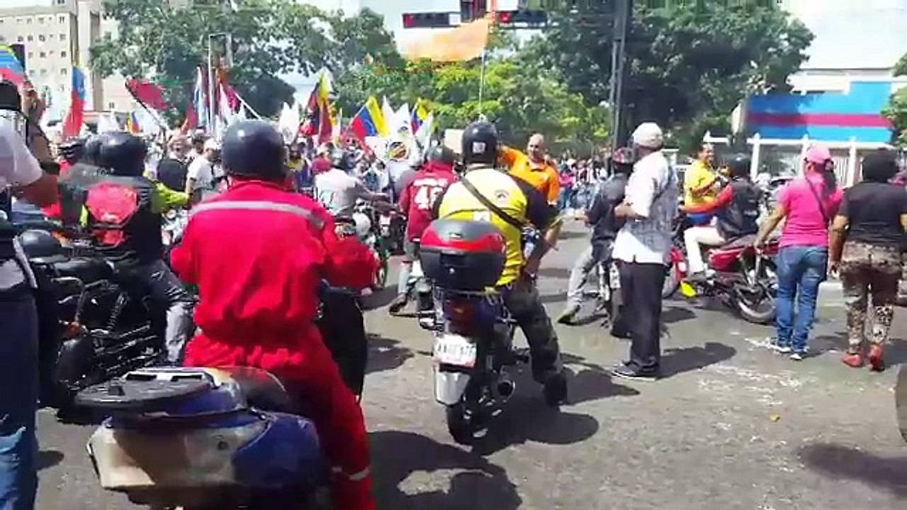 Mira cómo un grupo de oficialistas pretendían amedrentar contra  marcha opositora  en Maturin