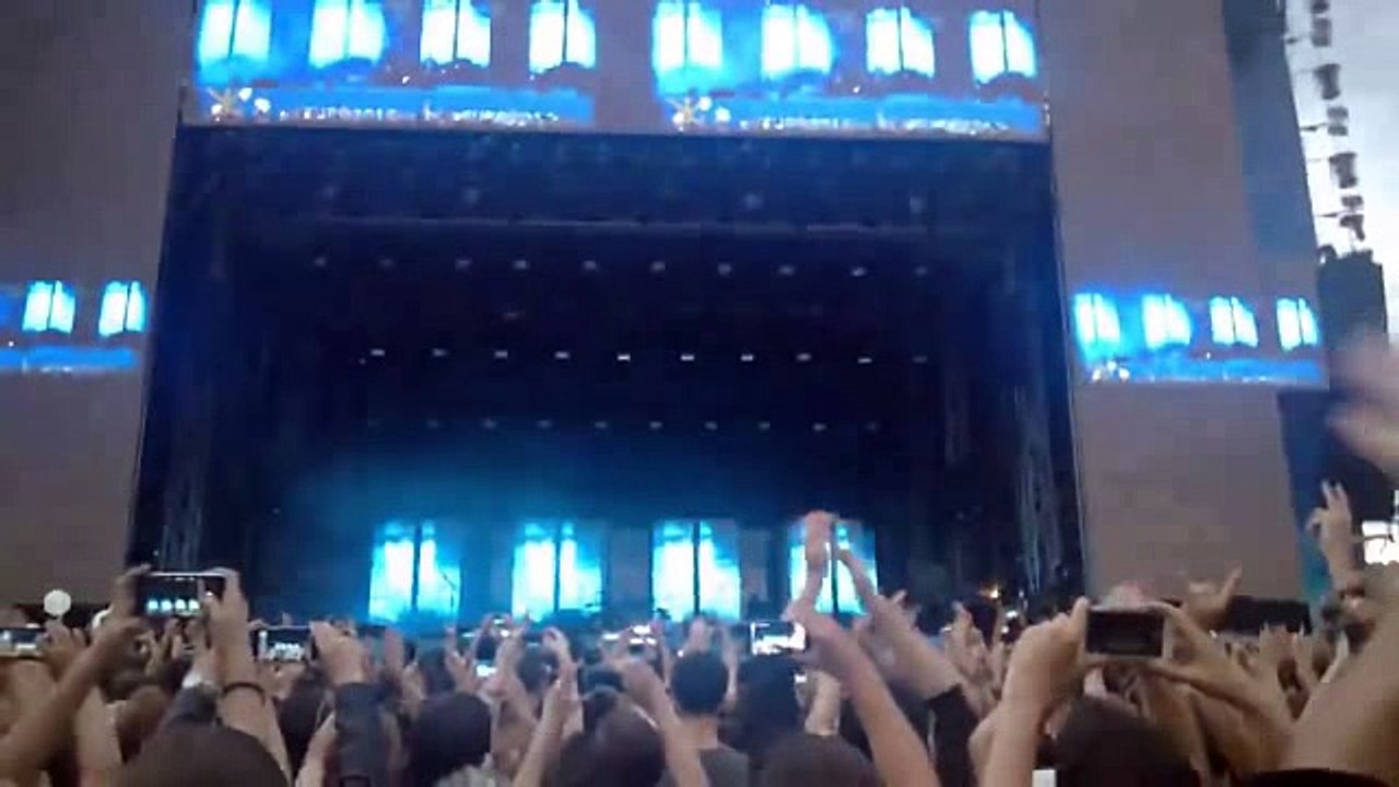 Muse - Drill Sergeant, Paris Eiffel Tower, 06/28/2016