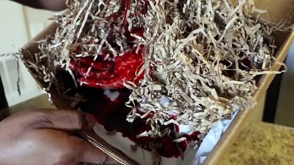 GIRLFRIEND FINDS DEAD MANS HAND!!!(PRANK)