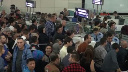 Polnet Durunca Atatürk Havalimanı'nda Kuyruklar Oluştu