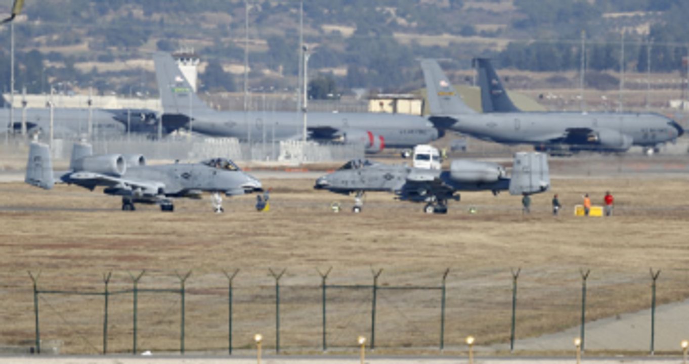 ABD'li Yazardan Gündemi Sarsacak İddia: YPG, İncirlik'te Darbeci Askerlerle Görüştü