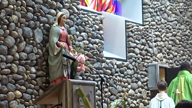 5-Fête paroissiale 2016-Communion