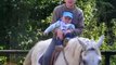 mon premier cours d'équitation avac maman!