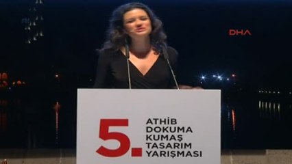 Adana - Tarihi Taşköprü Üzerinde Danslı Kumaş Tanıtımı