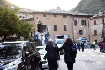 Deux nouveaux séismes en Italie font des dizaines de blessés et de gros dégâts