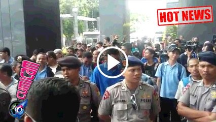 Simpatisan Mirna-Jessica Berhadapan, PN Pusat Memanas - Cumicam 27 Oktober 2016