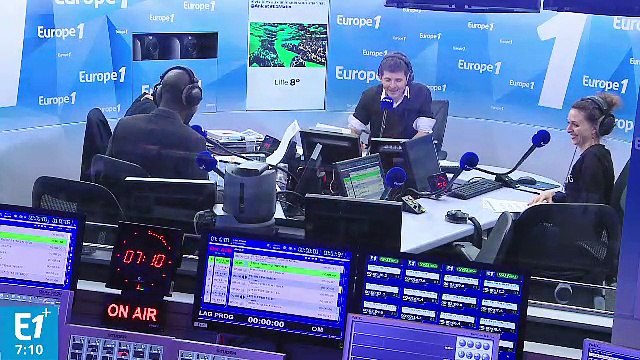 Nager avec des requins sans se faire remarquer, c'est possible !