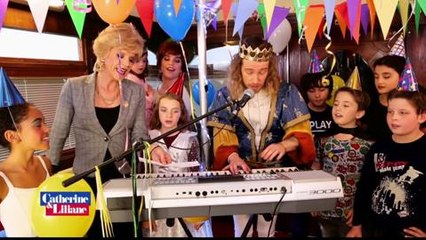 Julien Doré reprend La reine des neiges avec Catherine et Liliane !