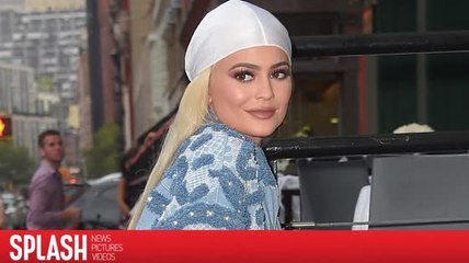 Kylie Jenner avertit ces fans des contrefaçons de ses produits de beauté