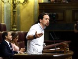 Iglesias treu de polleguera els diputats de PP i PSOE