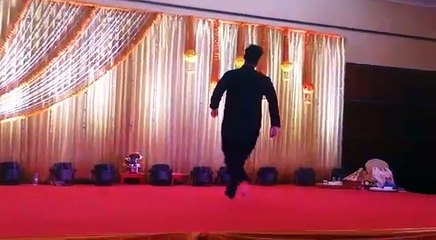 2016 best Bollywood tadka Dance. Wedding dance