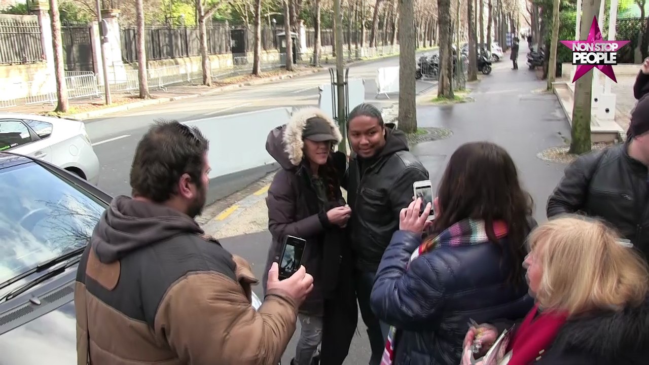 Zaz fait l'éloge de Charles Aznavour, "Il est touchant" (VIDEO)