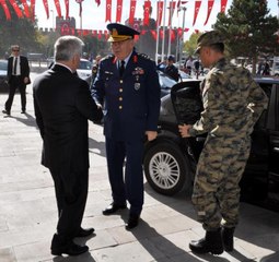 Orgeneral Ünal: Toprağa Gömülü Uçaklar Konusu Asparagas