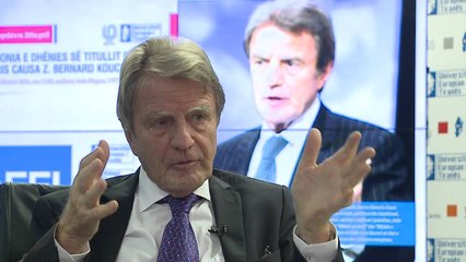 Kouchner: Kosova, histori suksesi - Top Channel Albania - News - Lajme