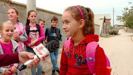 Nxënësit e Bllacës të harruar nga shteti, 40 fëmijë mësojnë në Kosovë