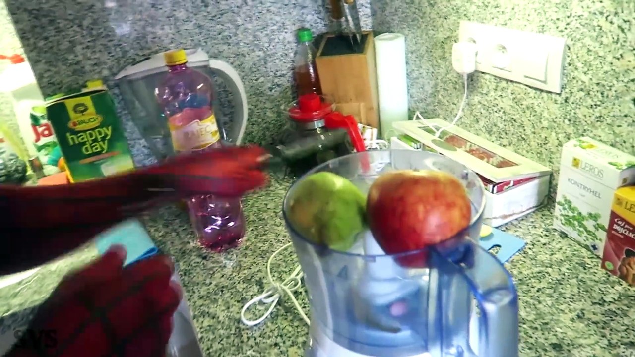 ジョーカーキャンディ＆うんちの色のボール対スパイダーマンワット世界最大のグミ