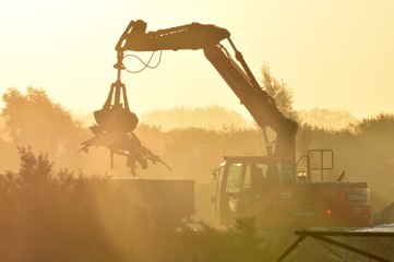 Début des gros  travaux de déblaiement à Calais