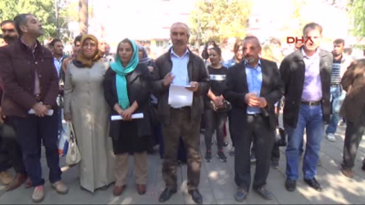 Siverek'te, Hdp?lilerden 'Gözaltı' Protestosu