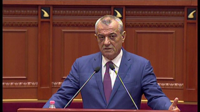 Ruçi: Nuk ka kaluar ligj për plehra - Top Channel Albania - News - Lajme