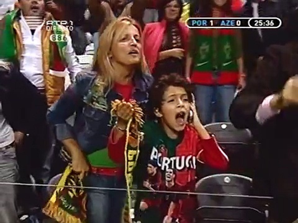 Cristiano Ronaldo's Super Scissor Goal Vs Azerbaijan (7/10/2006)