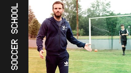 Tips to pass the goalkeeper one on one | Juan Mata