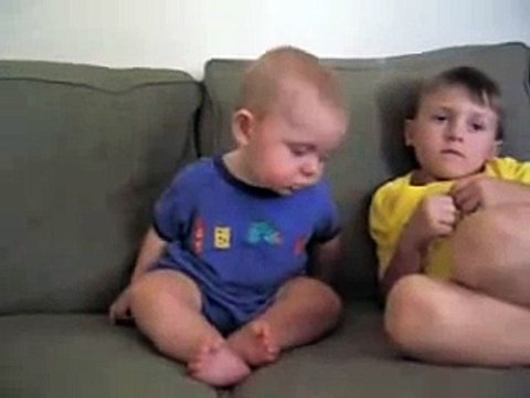 Pobre Nene! Intenta No Dormirse!! â˜… bebes divertidos risa bebe bebe humor bebes chistosos