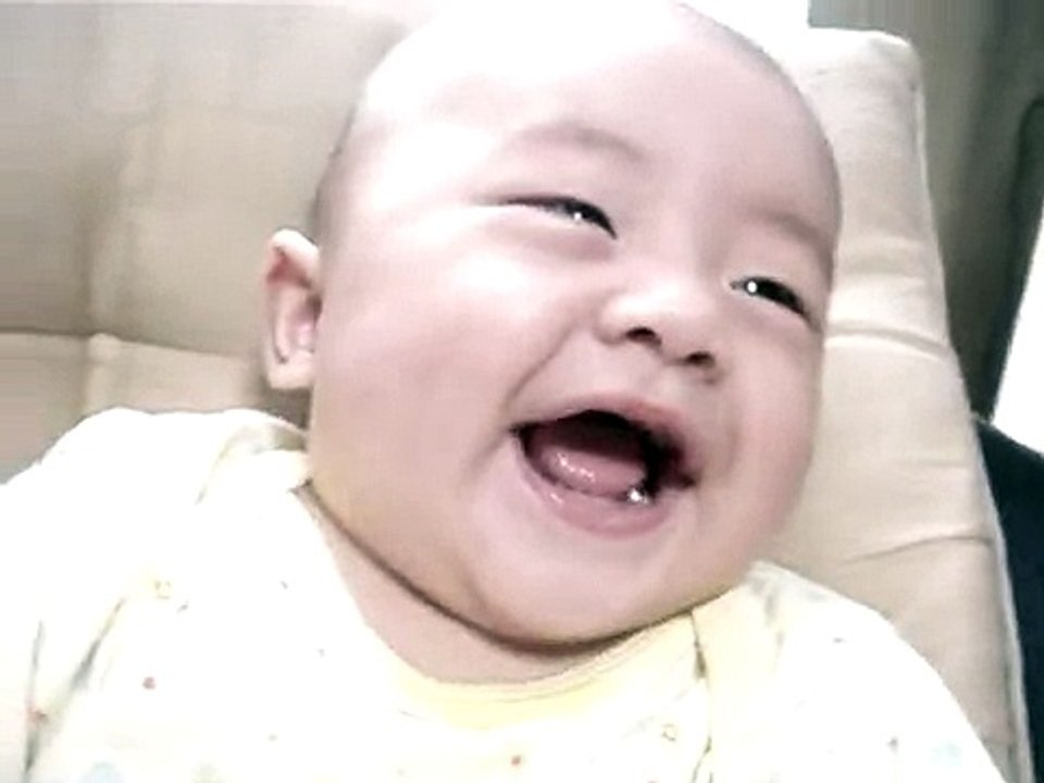 Que Risa Tan Hermosa! Me Pone Feliz! â˜… bebes divertidos   risa bebe   bebes chistosos   bebe humor