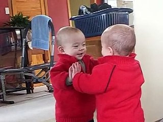 Bebe Adora Su Amigo Del Espejo!! â˜… bebes divertidos   risa bebe   bebes chistosos   bebe humor
