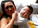 Bebe Ataca A Besos A Su Mama! â˜… bebes divertidos   risa bebe   bebes chistosos   bebe humor