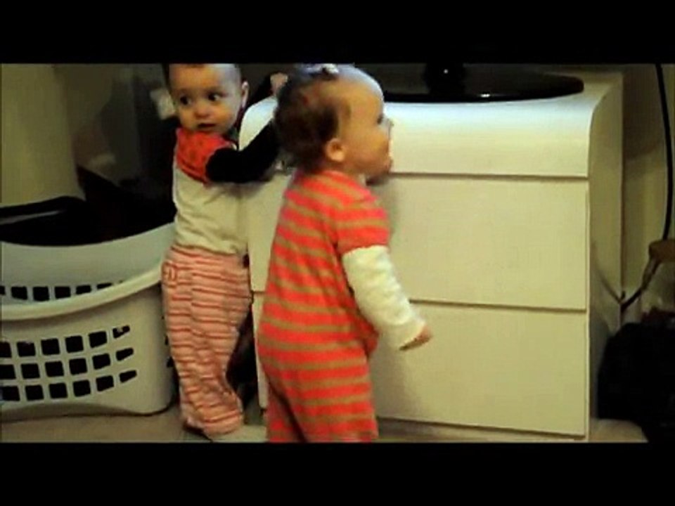 Bebe Baila Emocionada! jaja â˜… bebes divertidos   risa bebe   bebes chistosos   bebe humor