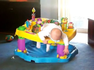 Bebe Escapista Profesional! â˜… bebes divertidos   risa bebe   bebe humor   bebes chistosos