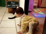 Bebe Hermoso Jugando Con El Gato â˜… bebes divertidos   risa bebe   bebes chistosos   bebe humor