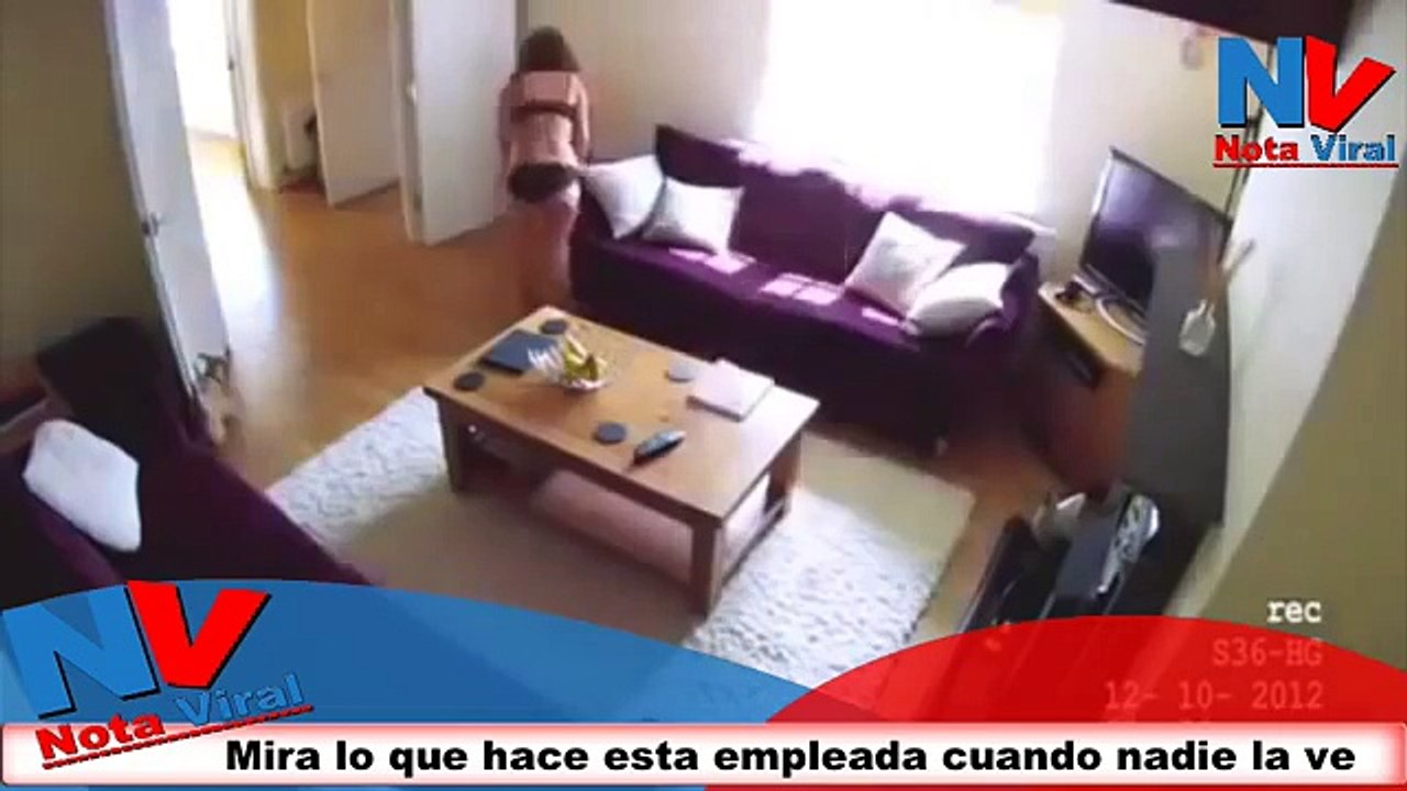 Mira lo que hace esta empleada cuando nadie la ve