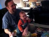 Bebe La Pasa Genial Con La Wii!! â˜… bebes divertidos   risa bebe   bebes chistosos   bebe humor