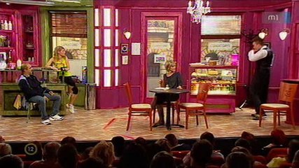 Mindenből Egy Van S01e09