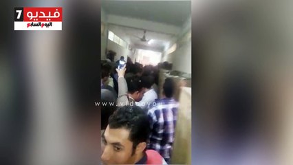 تجمهر عدد من المحامين بمحكمة طوخ اعتراضا على حبس زميلهم