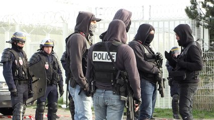 Calais: les forces de l'ordre veulent empêcher les squats