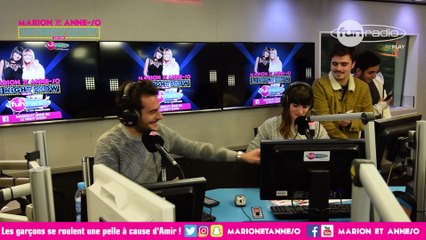 Les garçons se roulent une pelle à cause d'Amir ! - Marion et Anne-So