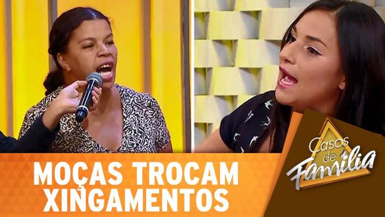 Convidada e moça da plateia trocam xingamentos