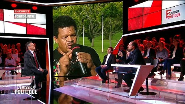 François Fillon se fait traiter de raciste en direct lors d'un accrochage avec un leader syndicaliste sur France 2