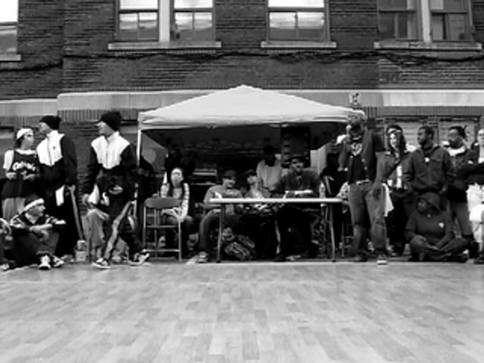 Battle Gravity rock 2007 - bboy flush and miles vs just sick